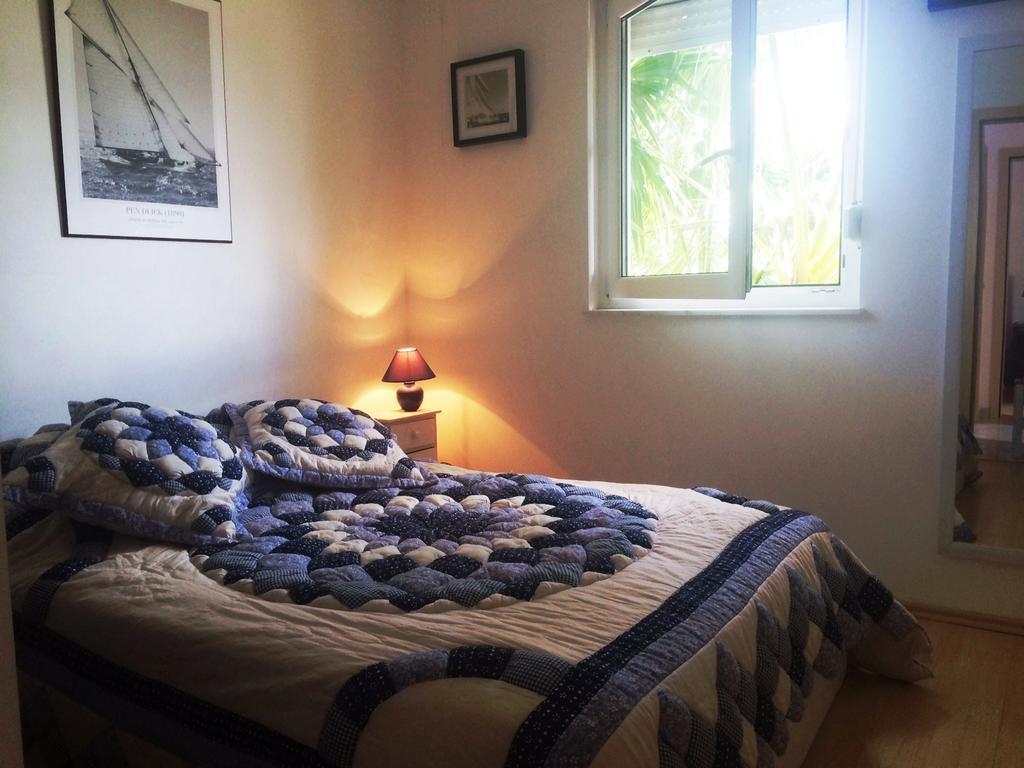Beach Home Noemie Вир Экстерьер фото