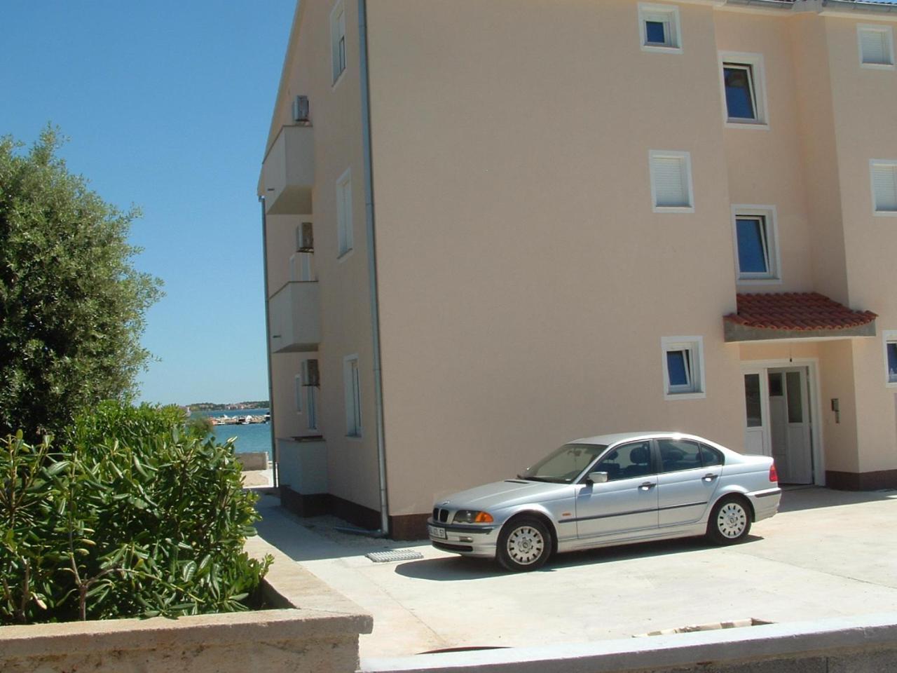 Beach Home Noemie Вир Экстерьер фото